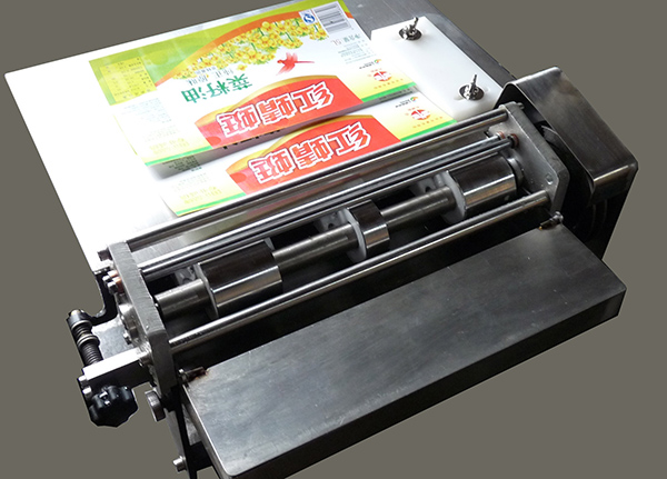 Automatic coating cold glue machine